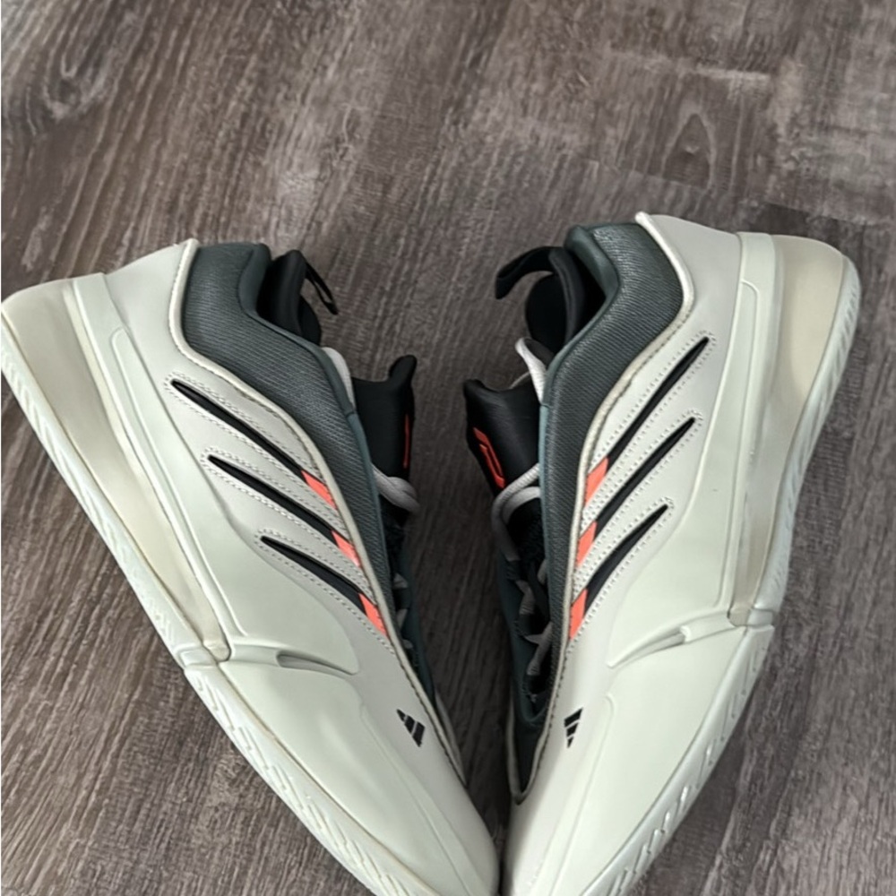 Adidas Dame 9 Basketball shoes size 9 - Picture 2 of 3